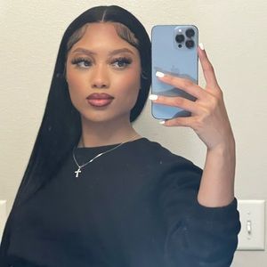 Meet your Posher, Christan